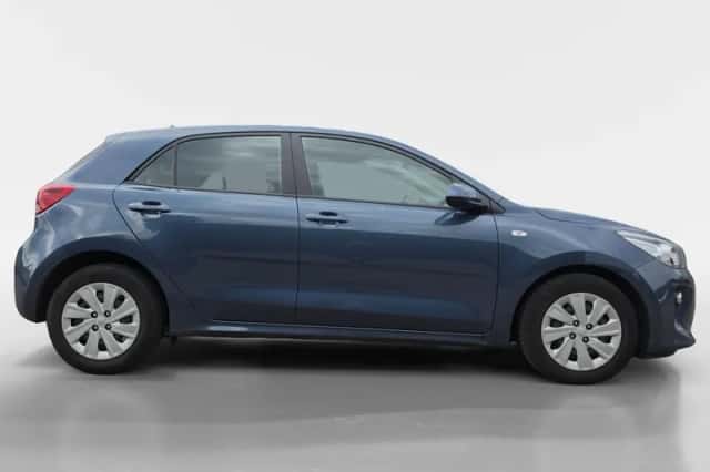 Kia Rio (2017) thumbnail 5