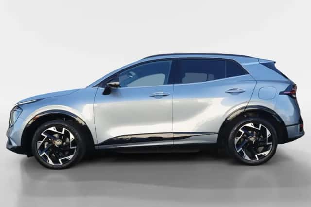 Kia Sportage (2023) thumbnail 2