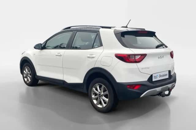 Kia Stonic (2023) thumbnail 2