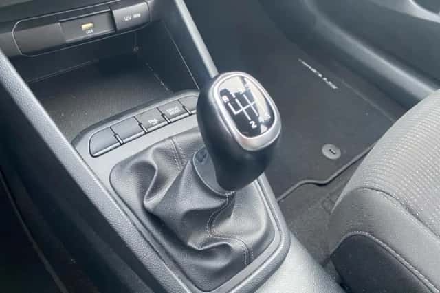 Kia Stonic (2023) thumbnail 22