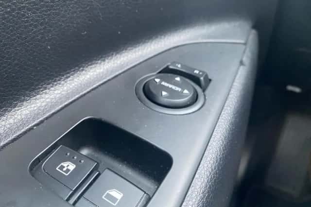 Kia Stonic (2023) thumbnail 25