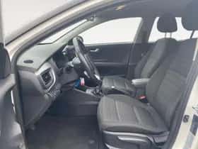 Kia Stonic (2023) thumbnail 8