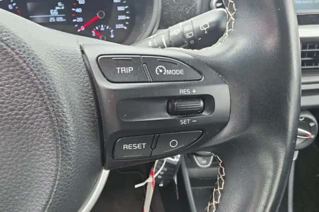 Kia Picanto (2019) thumbnail 15