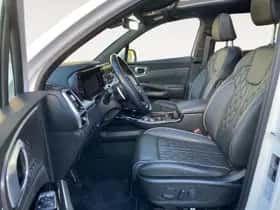 Kia Sorento (2021) thumbnail 8