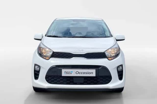 Kia Picanto (2023) thumbnail 8