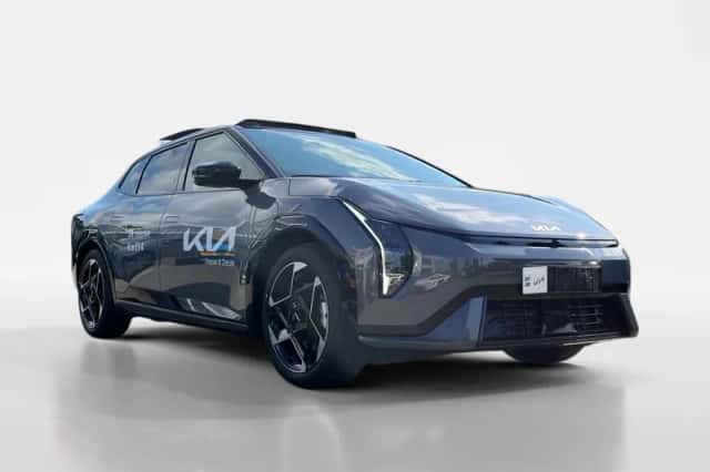 Kia EV4 (2025) thumbnail 7