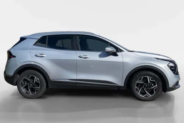 Kia Sportage (2023) thumbnail 5