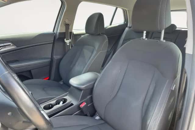 Kia Sportage (2023) thumbnail 8