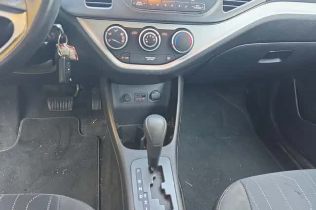Kia Picanto (2012) thumbnail 13