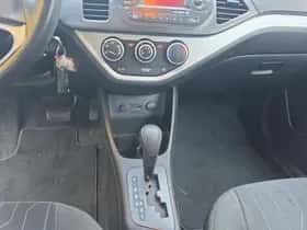 Kia Picanto (2012) thumbnail 13