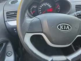 Kia Picanto (2012) thumbnail 15