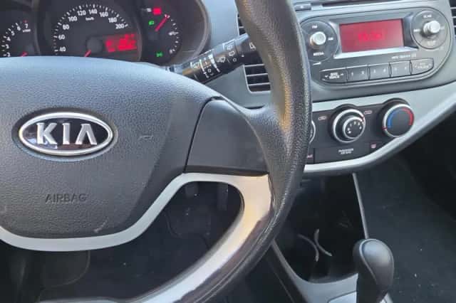Kia Picanto (2012) thumbnail 16