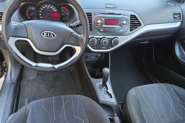 Kia Picanto (2012) thumbnail 10