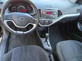 Kia Picanto (2012) thumbnail 10