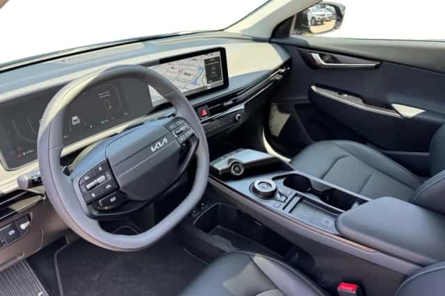 Kia EV6 (2025) thumbnail 10