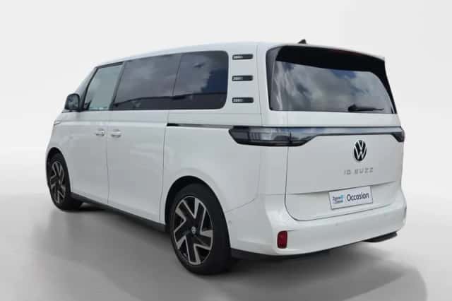 Volkswagen ID. Buzz (2023) thumbnail 2