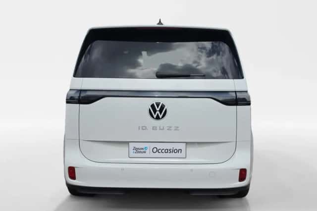Volkswagen ID. Buzz (2023) thumbnail 3