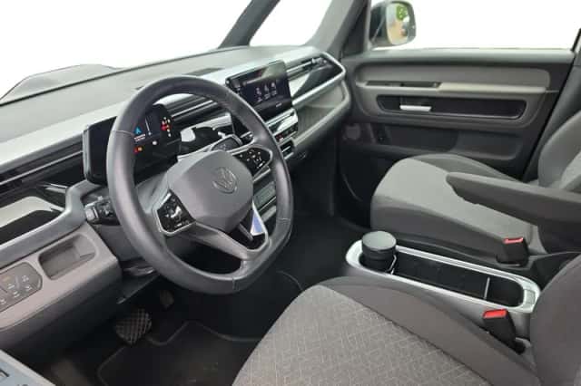 Volkswagen ID. Buzz (2023) thumbnail 10