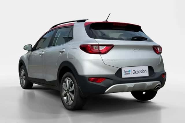 Kia Stonic (2023) thumbnail 2