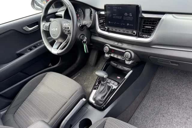 Kia Stonic (2023) thumbnail 12