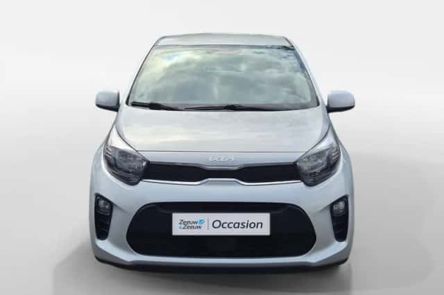 Kia Picanto (2023) thumbnail 3