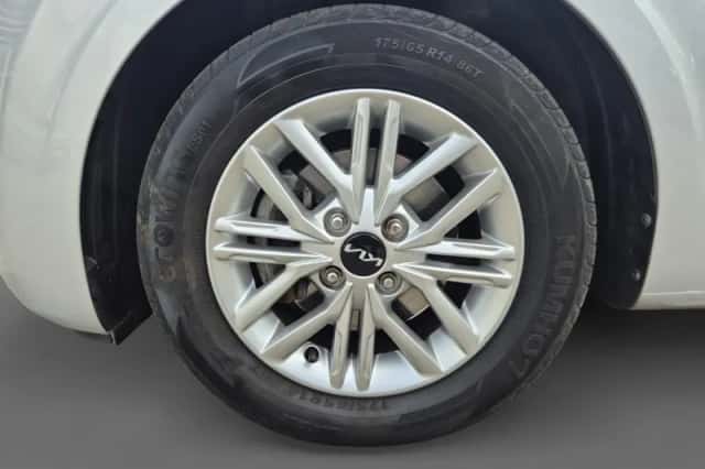 Kia Picanto (2023) thumbnail 9
