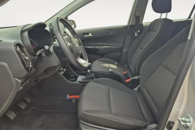 Kia Picanto (2023) thumbnail 10