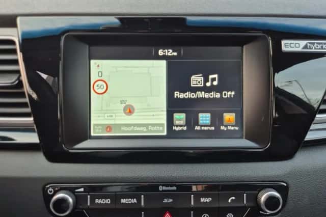 Kia Niro (2016) thumbnail 18