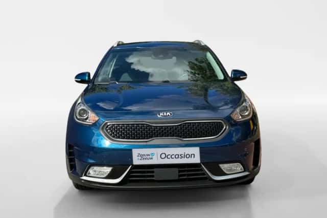 Kia Niro (2016) thumbnail 3
