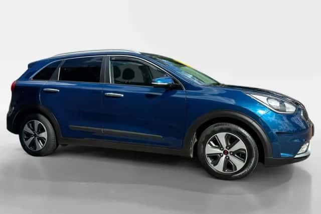 Kia Niro (2016) thumbnail 4