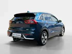 Kia Niro (2016) thumbnail 6