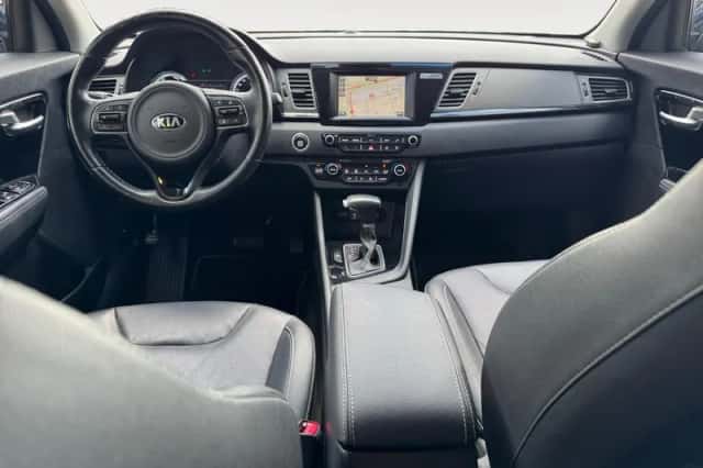 Kia Niro (2016) thumbnail 9