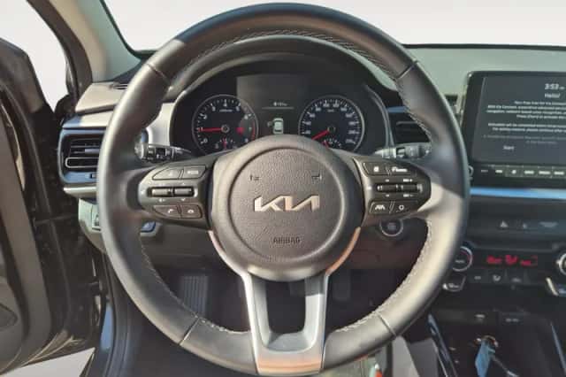Kia Stonic (2023) thumbnail 12