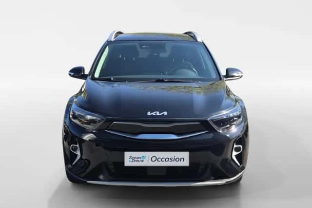 Kia Stonic (2023) thumbnail 3