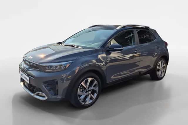 Kia Stonic (2023) thumbnail 2