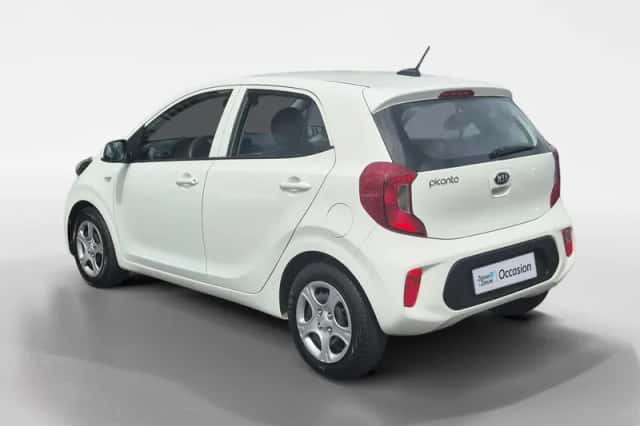 Kia Picanto (2021) thumbnail 8