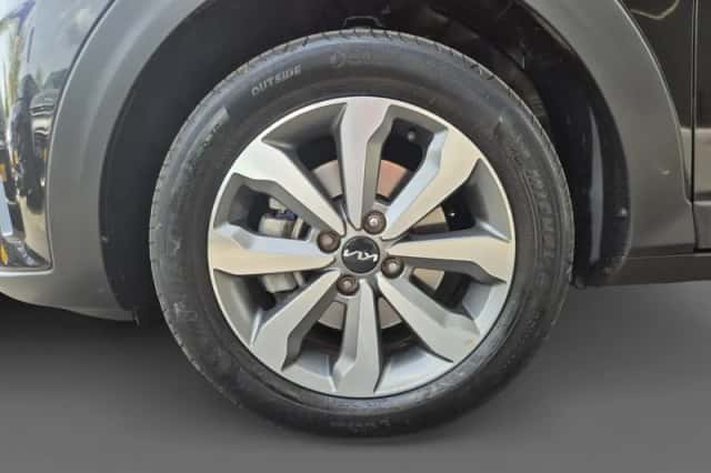 Kia Stonic (2024) thumbnail 9
