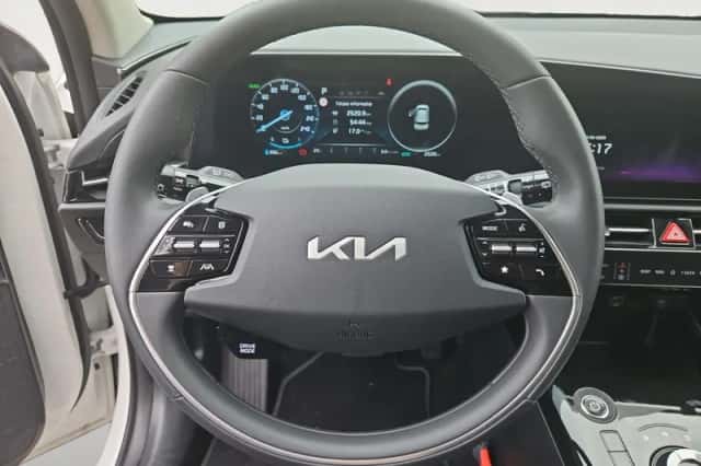 Kia Niro EV (2025) thumbnail 16