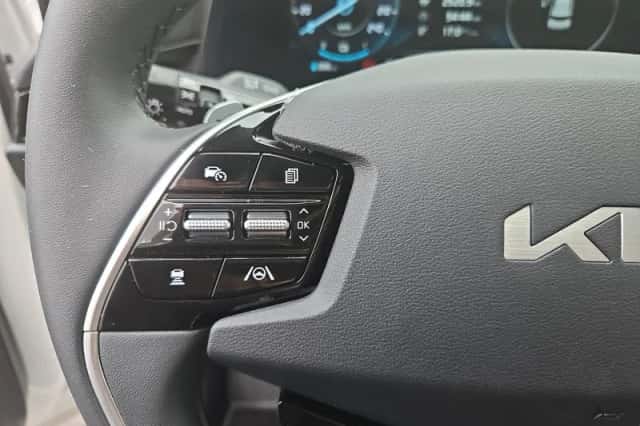 Kia Niro EV (2025) thumbnail 17