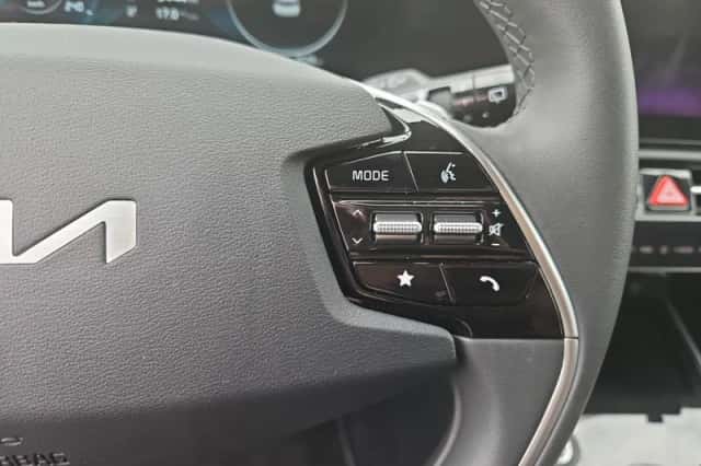 Kia Niro EV (2025) thumbnail 18