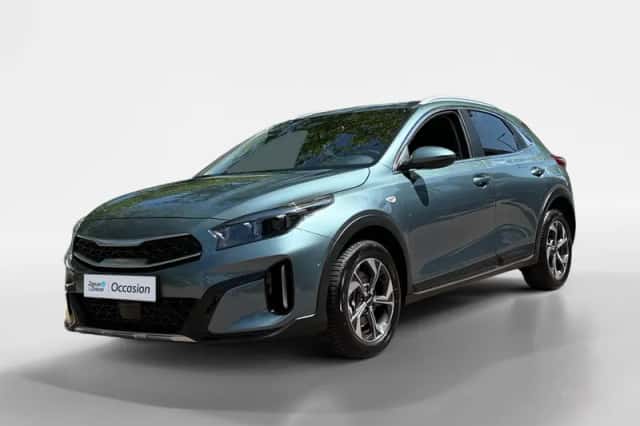 Kia XCeed (2024) thumbnail 2