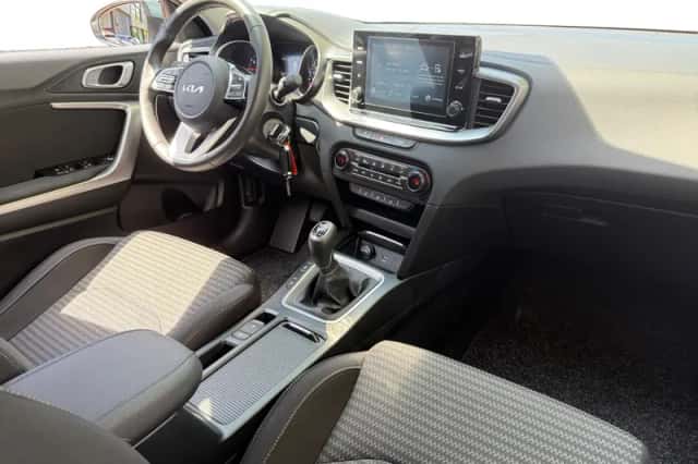 Kia XCeed (2024) thumbnail 15
