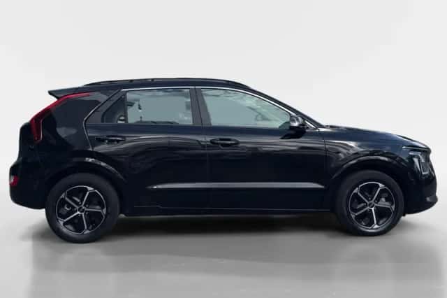Kia Niro (2024) thumbnail 5