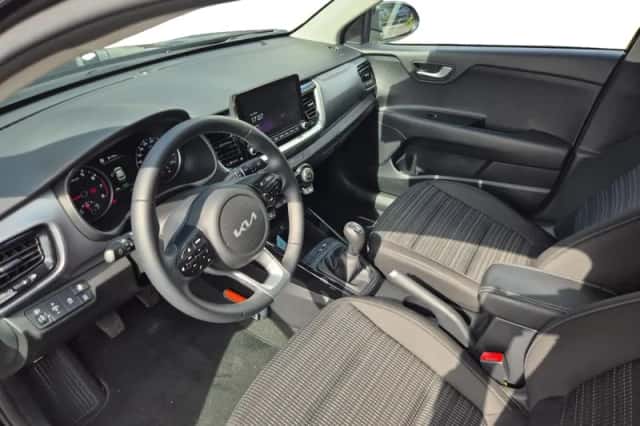 Kia Stonic (2022) thumbnail 11