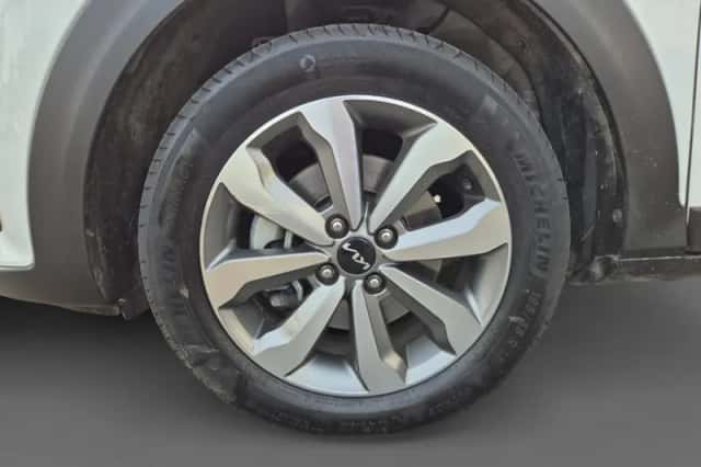 Kia Stonic (2025) thumbnail 9