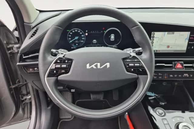 Kia Niro (2023) thumbnail 13