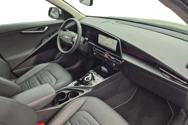 Kia Niro (2023) thumbnail 23