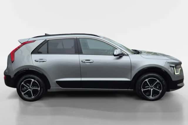 Kia Niro (2023) thumbnail 5
