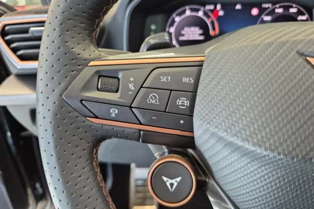 CUPRA Leon (2025) thumbnail 13