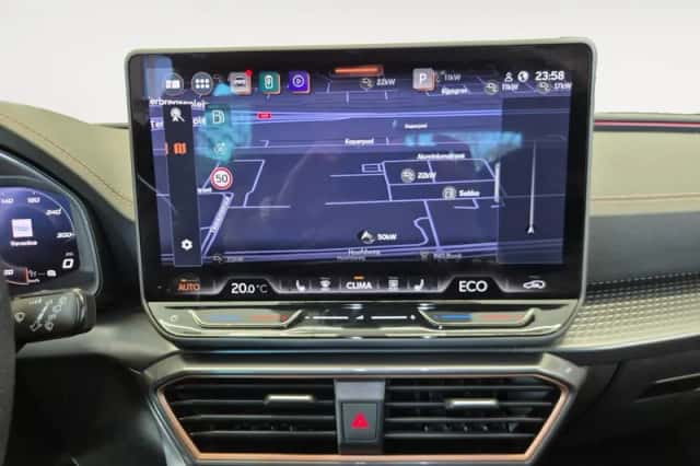 CUPRA Leon (2025) thumbnail 17